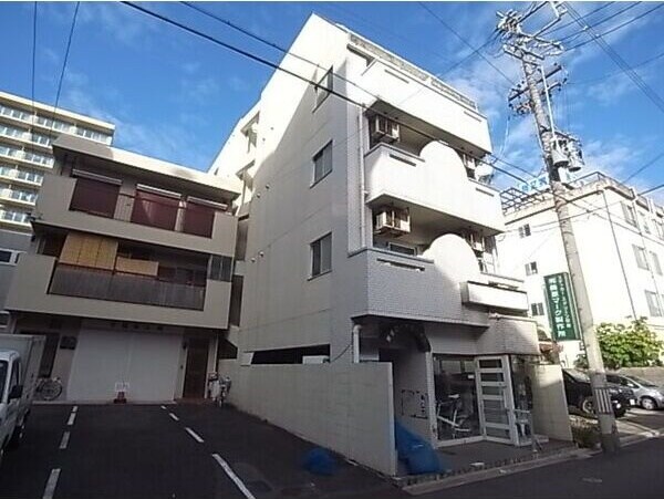 新栄ロイヤルハイツの物件外観写真