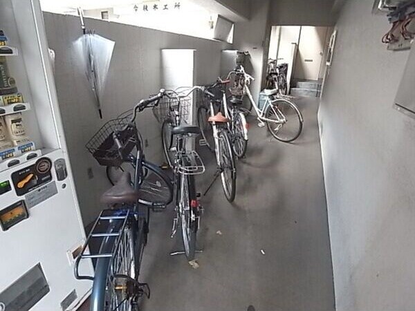 新栄ロイヤルハイツの物件外観写真