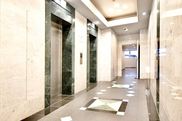 レオパレスＦｌａｔ新栄の物件外観写真