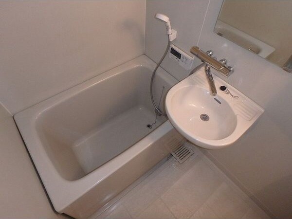 エムズハウス栄の物件内観写真