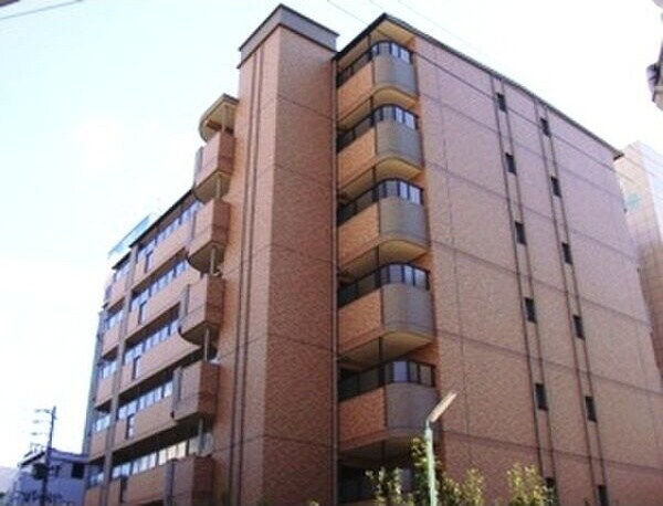 エクセルシオール栄の物件外観写真