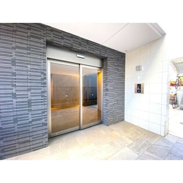 グランシオン本郷の物件外観写真