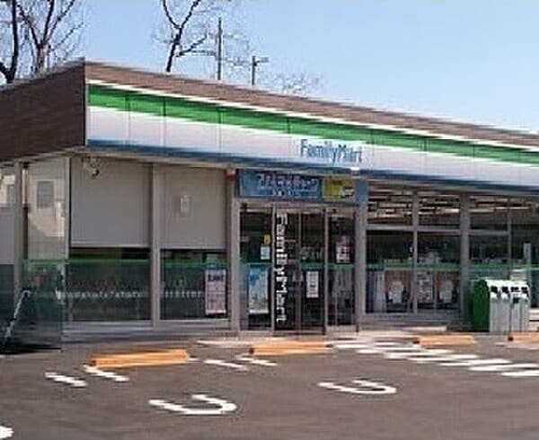 サン・パラストFの物件外観写真