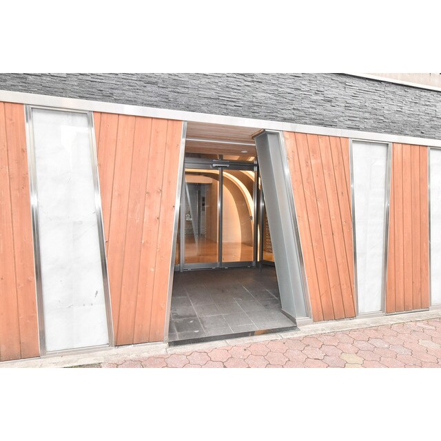 ファーストレジデンス栄の物件外観写真