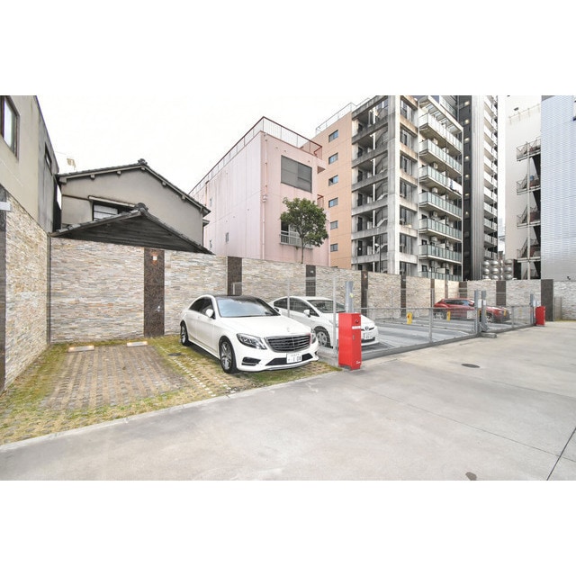 ファーストレジデンス栄の物件外観写真