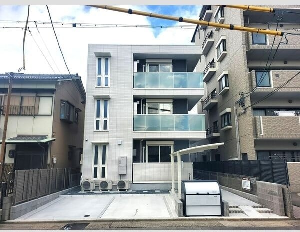 セレスティア森末町の物件外観写真