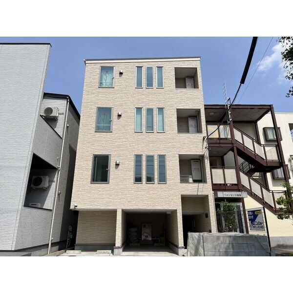 愛知県名古屋市中村区豊国通３丁目の物件外観写真