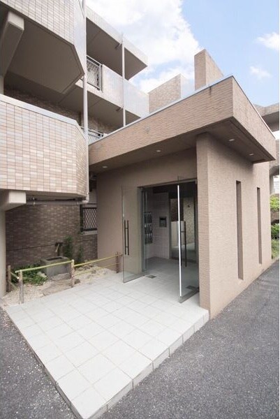 ホリーステージ城山の物件外観写真