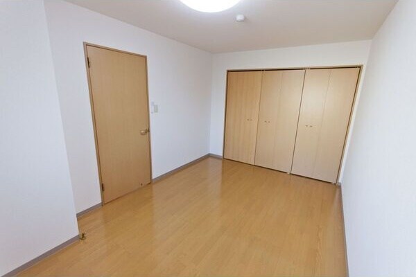 ホリーステージ城山の物件内観写真