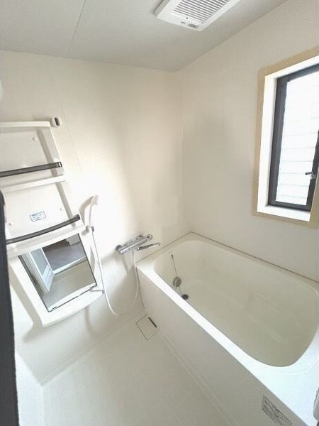 ウイスタリア荒子の物件内観写真