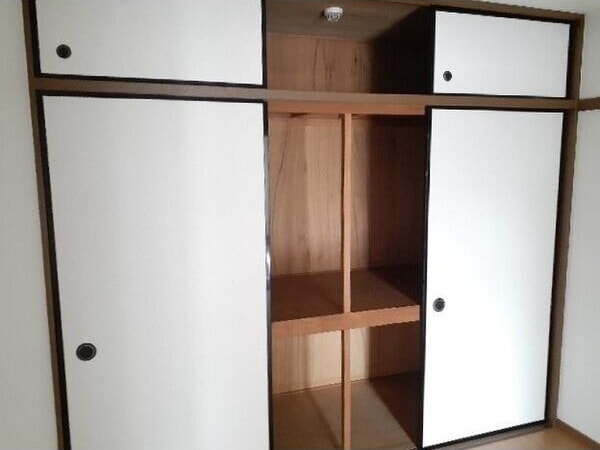 クインズコートの物件内観写真