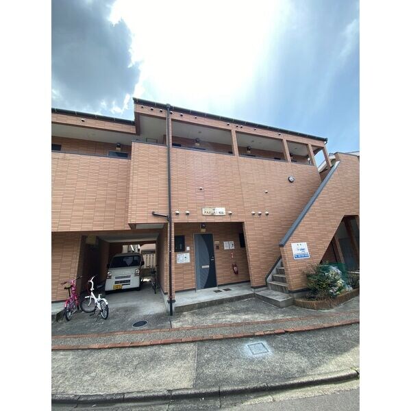 P.A.F.I.A.C郷前の物件外観写真