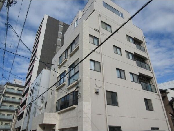 Y's BLDGの物件外観写真