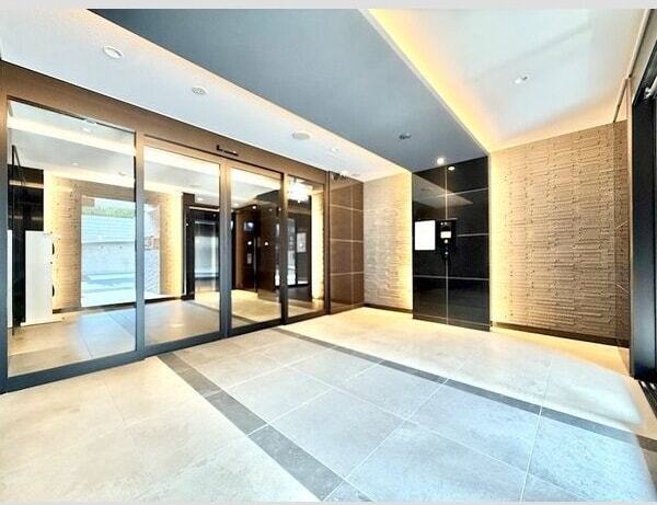 エスリード桜山ル・ヴェールの物件外観写真