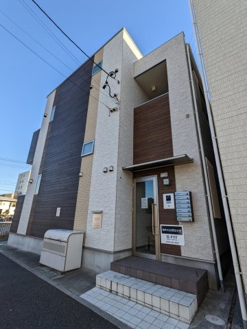 ユグドラシル高畑の物件外観写真