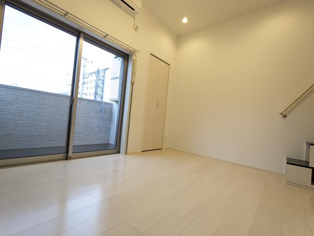 ユグドラシル高畑の物件内観写真