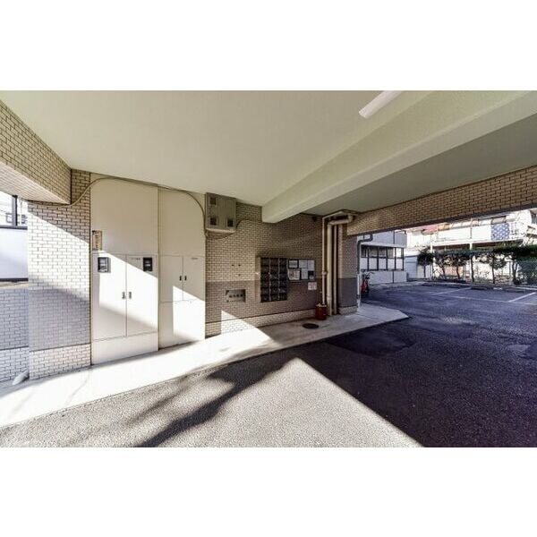 ラフォーレ岩塚の物件外観写真