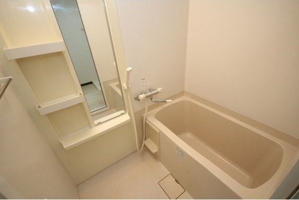 アッサンブラージュの物件内観写真