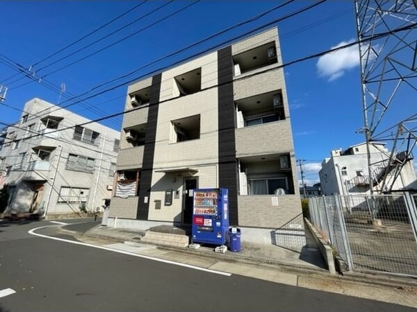 クレスト高畑の物件外観写真