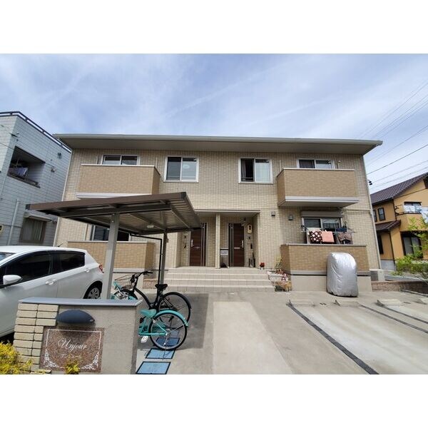 アンジュールの物件外観写真