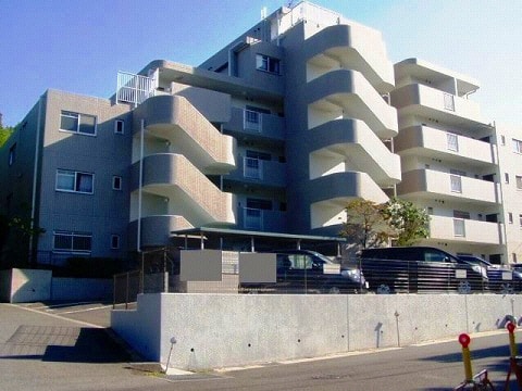 ピボットマンション八幡の物件外観写真