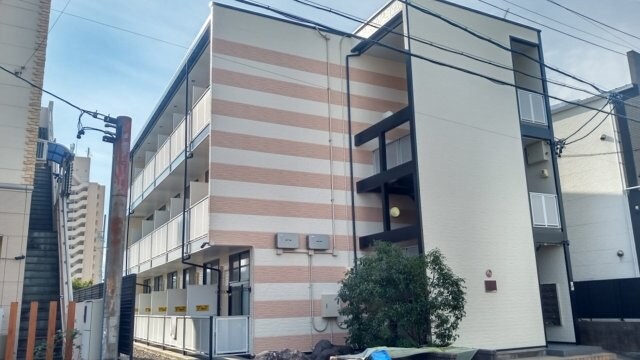 レオパレス荒崎の物件外観写真