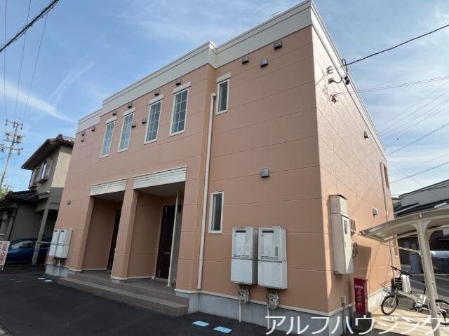 ピクシーハイツの物件外観写真