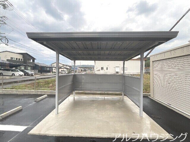 ３０８晴れの物件外観写真