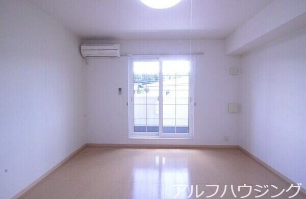 プリムローズⅢの物件内観写真