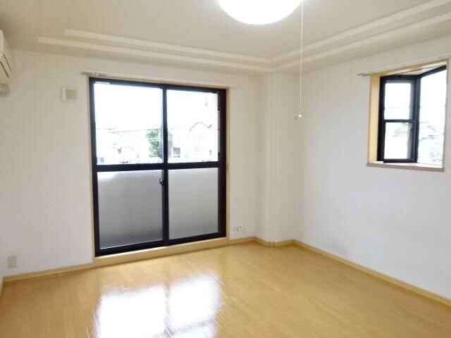 ウィスティリアの物件内観写真