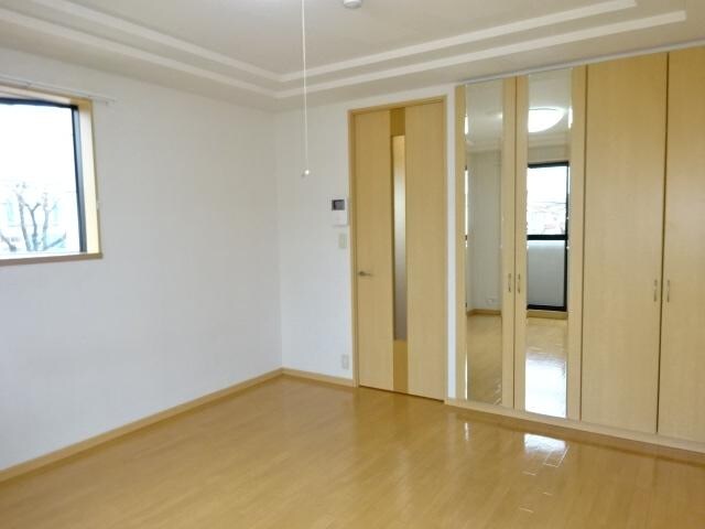 ウィスティリアの物件内観写真