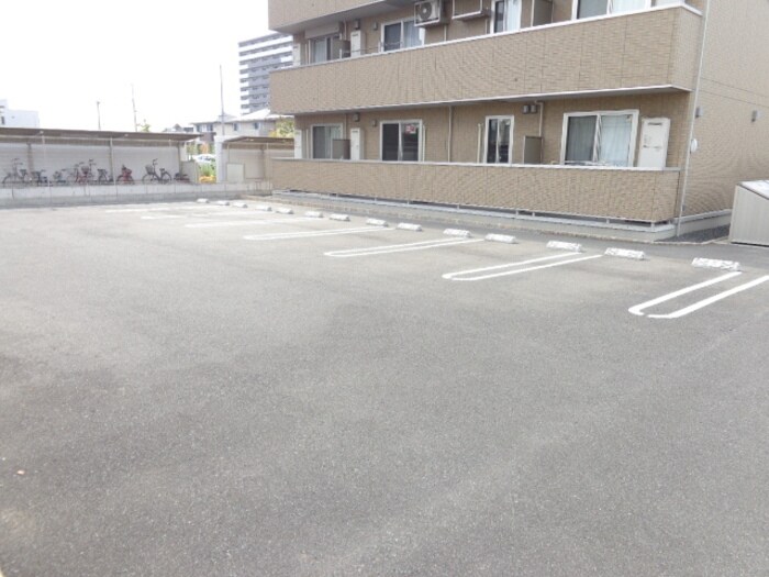 キャルル　B棟の物件外観写真