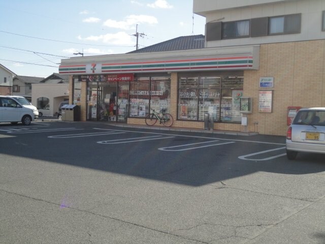 ナオティーフォーの物件外観写真