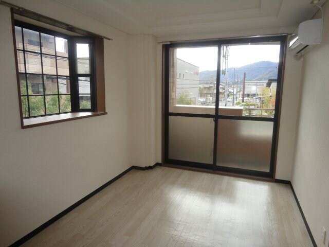 ナオティーフォーの物件内観写真