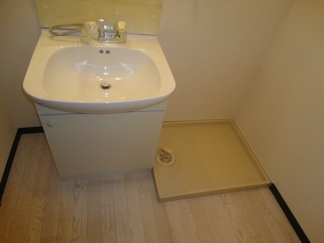 ナオティーフォーの物件内観写真