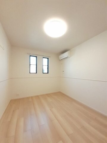 ジャック　イン　ザ　ボックスⅠの物件内観写真