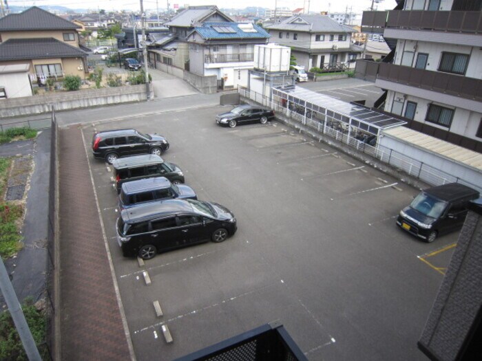 ハイカムール川口の物件内観写真