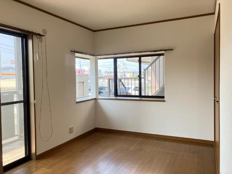 ミレニアム桑田の物件内観写真