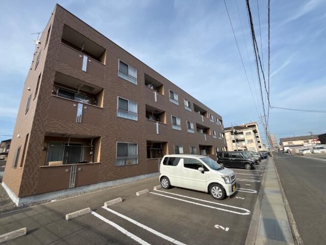 グランコスモＡの物件外観写真