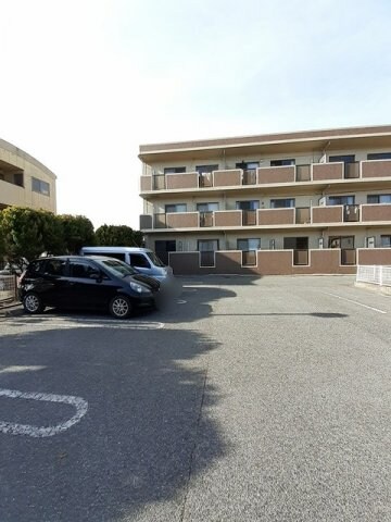 メルヴェイュ・ロジュマンの物件外観写真