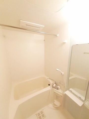 サニー　ヴィオラの物件内観写真