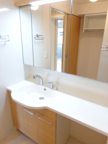 キャルル　B棟の物件内観写真