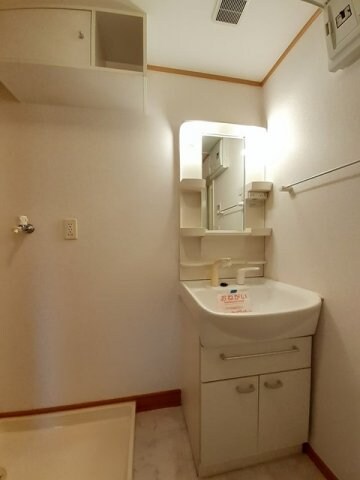 サニー　ヴィオラの物件内観写真