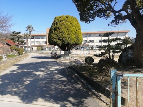 笠岡駅 バス10分  中央小学校前下車：停歩6分 2階の物件内観写真