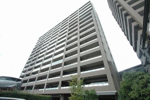 ポレスター緑町公園の物件外観写真