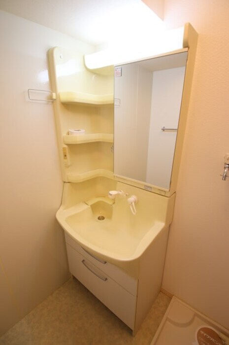 ローゼスポート港町 B棟の物件内観写真