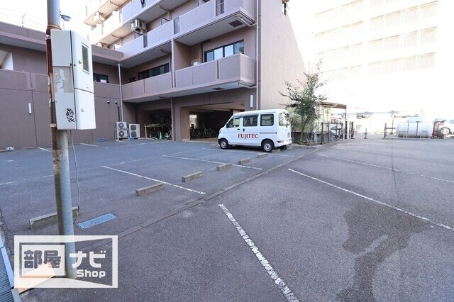 西町ロイヤルスクエアの物件外観写真