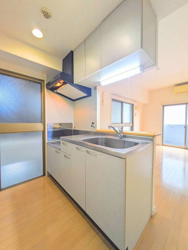 甲東中学校前駅 徒歩3分 6階の物件内観写真