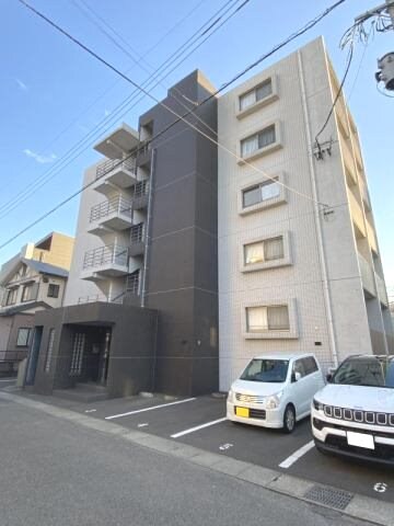 鴨池駅 徒歩5分の物件外観写真