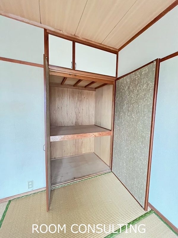 ロイヤルハイツマル勘の物件内観写真